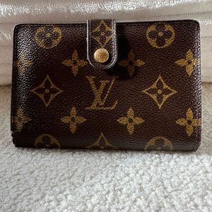 LOUIS VUITTON Monogram Kisslock Wallet